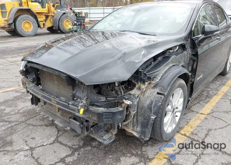 2019 Ford Fusion Hybrid Sel z USA, uszkodzony, nr VIN 3FA6P0MU6KR262455